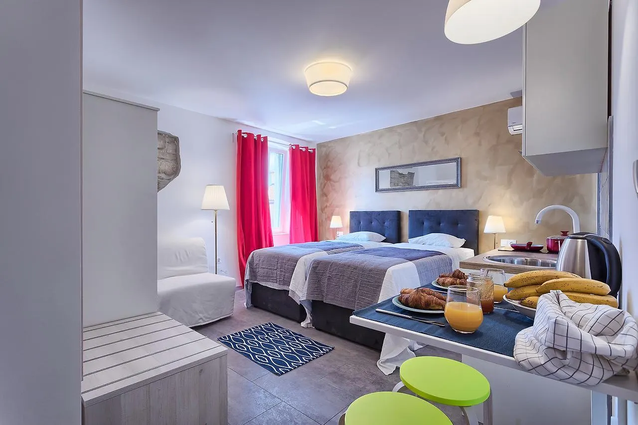 Luxury Flats In City Centre Pola