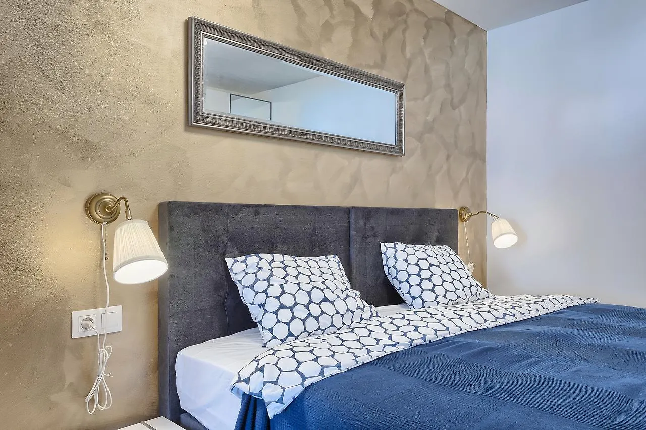 Luxury Flats In City Centre Pula