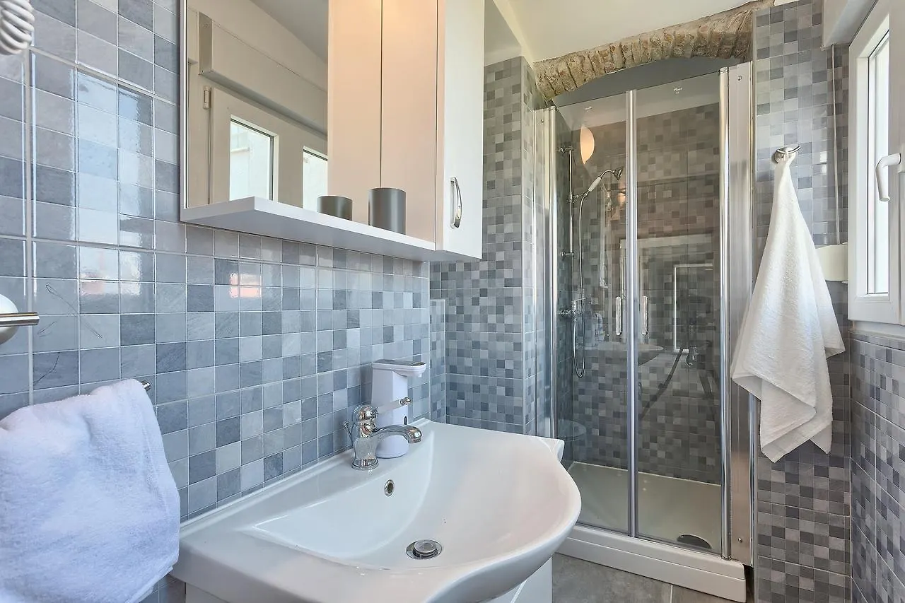 Guest house Luxury Flats In City Centre Pula