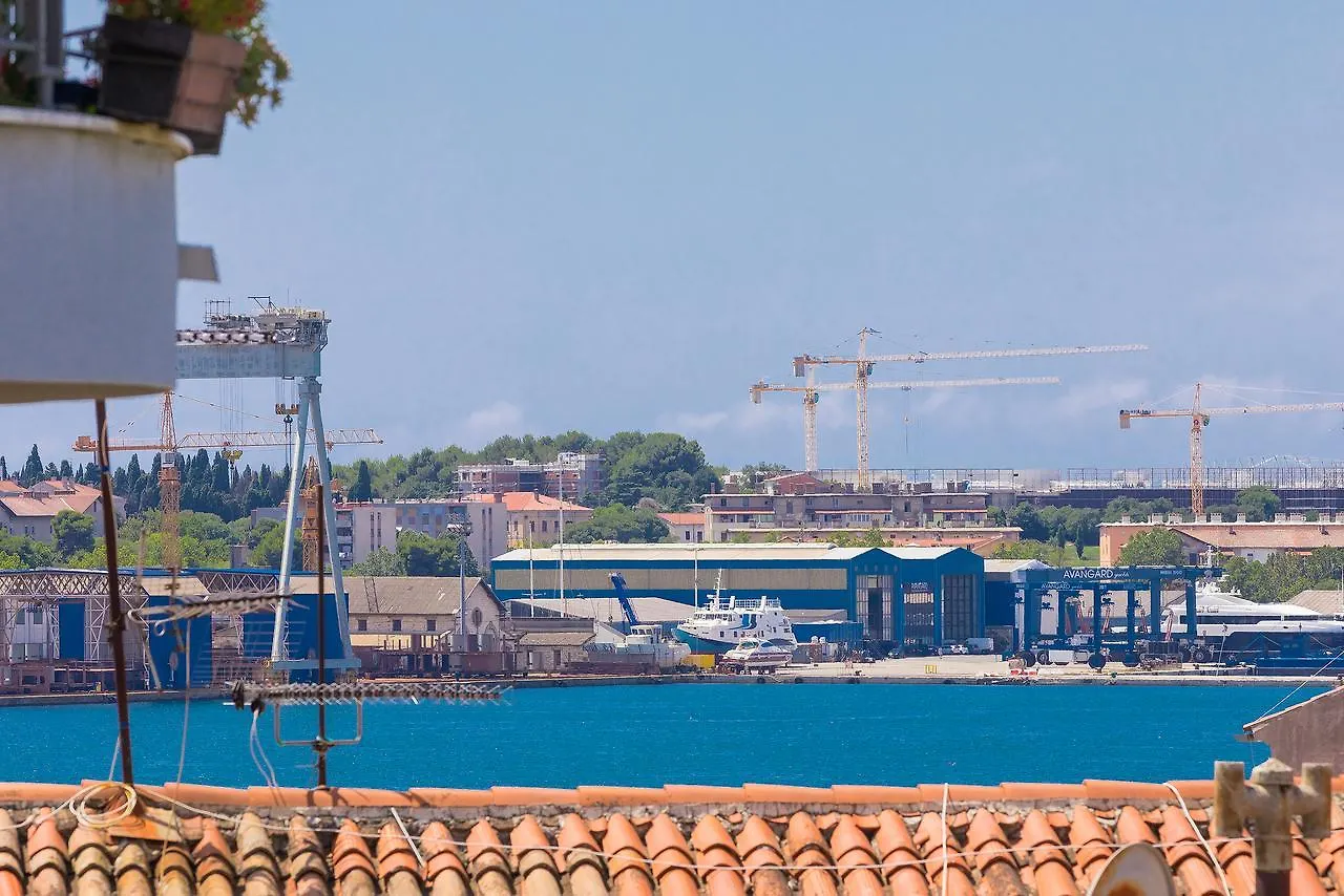Luxury Flats In City Centre Pula Guest house